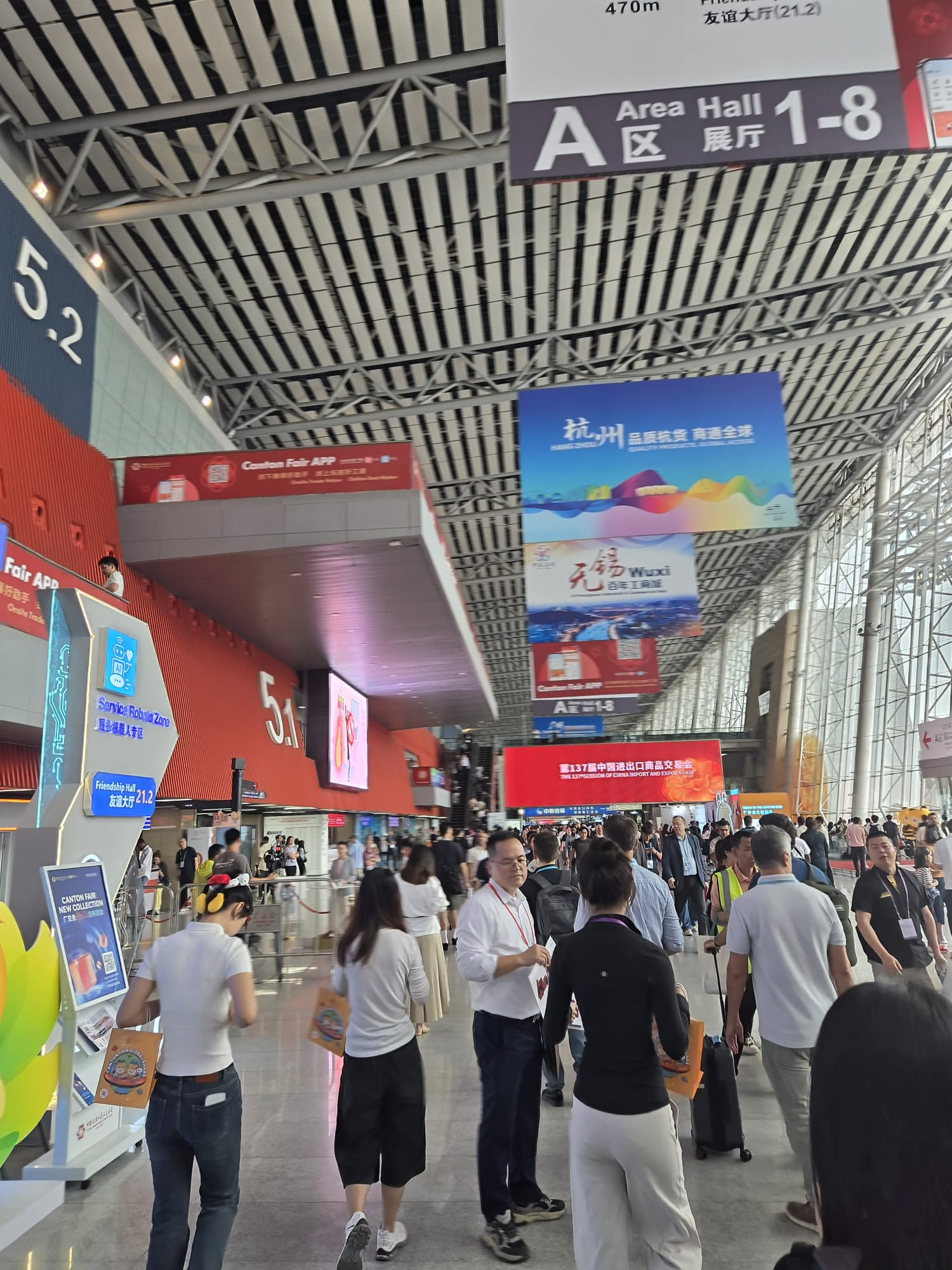 Comparing suppliers and products at Canton Fair