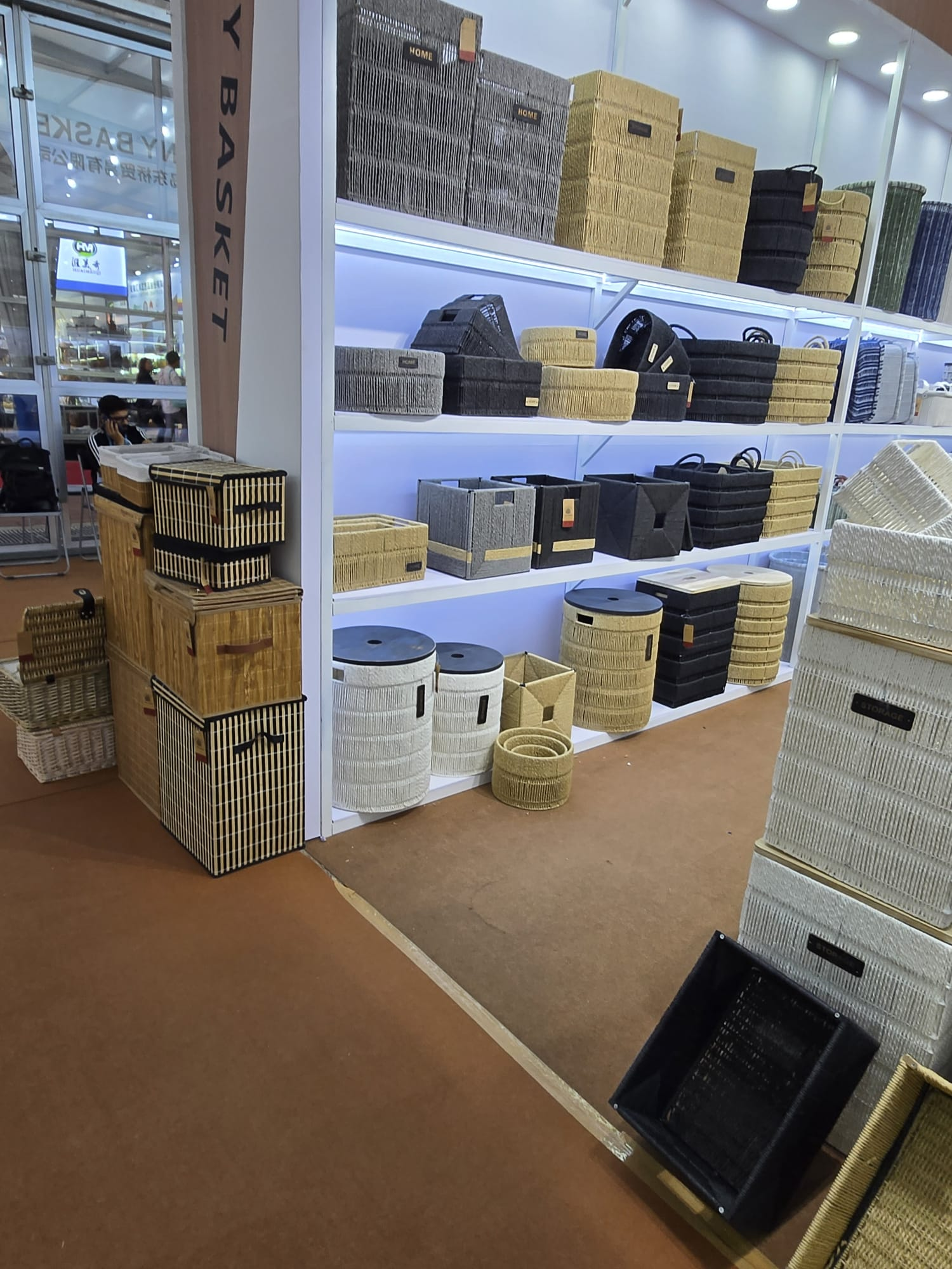 MacSamuel guided sourcing tour at Canton Fair